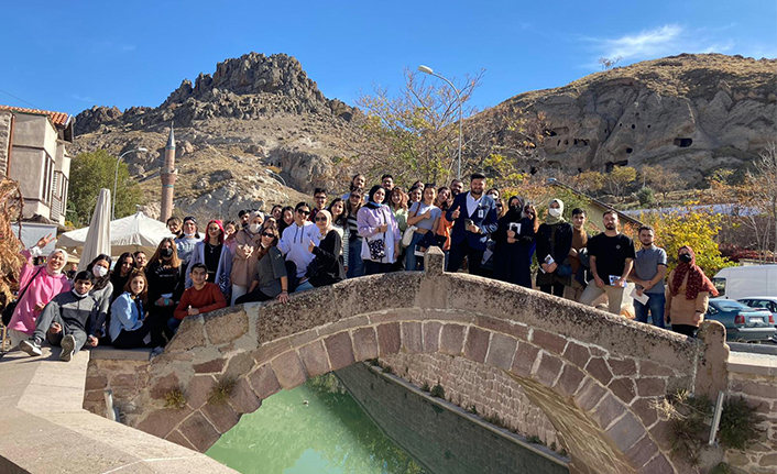 Geleceğin turizm rehberleri Konya’yı gezdi — haber görseli