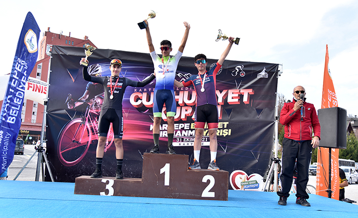 Genç pedal Kartepe’de kürsüye çıktı — haber görseli