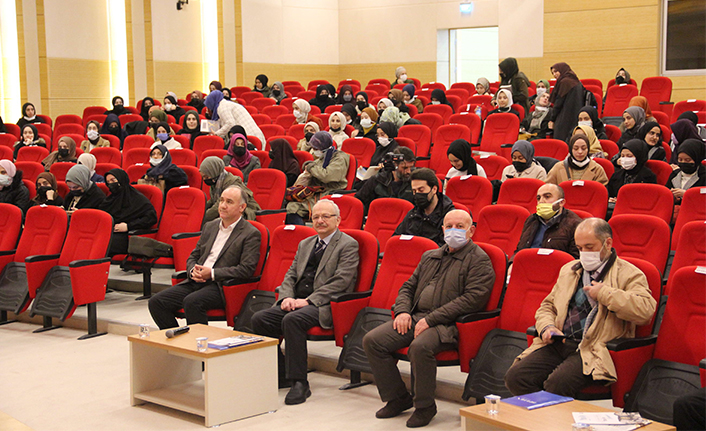 SAÜ İlahiyat Fakültesinde “İslâmcılık Bugün Nasıl Anlaşılabilir?” Konulu Konferans Düzenlendi  — haber görseli