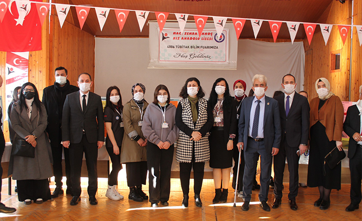 Adapazarı ilçe MEM’ den “Tübitak 4006 bilim fuarı”  — haber görseli