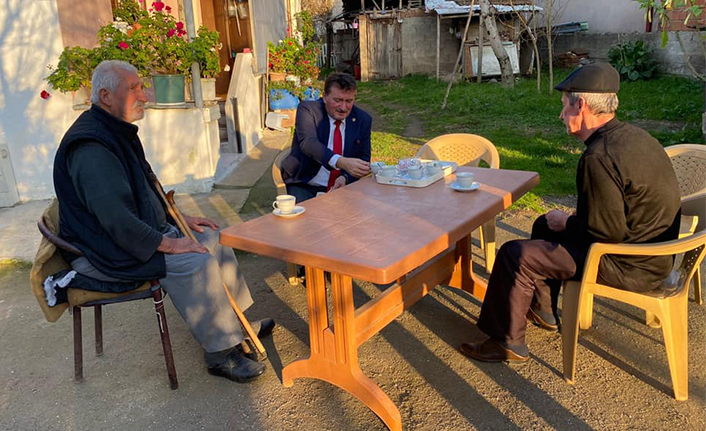 Başkan Gündoğdu, Yaşlı Vatandaşları Yalnız Bırakmıyor — haber görseli