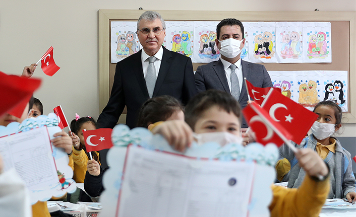 Başkan Yüce’den tatil mesajı: “Siz karın tadını çıkarın biz 7/24 nöbetteyiz” — haber görseli