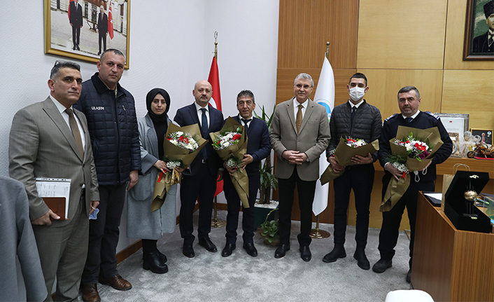 Büyükşehir’in şoförleri gönülleri fethetti: “Önce vicdan penceresinden bakıyoruz” — haber görseli