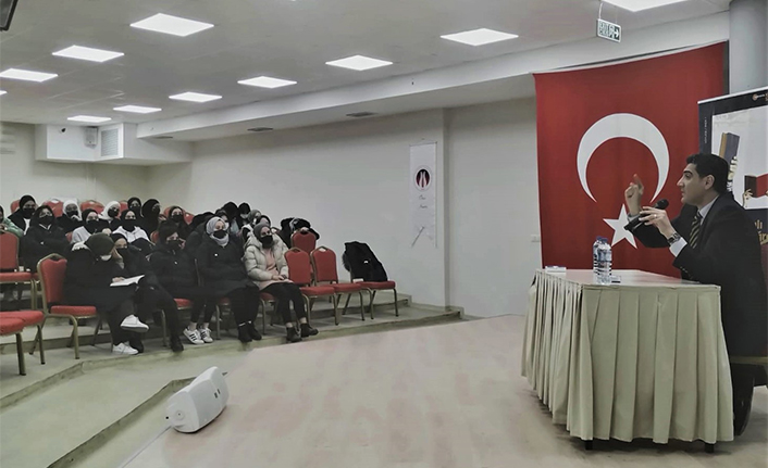 Sapanca’da Liseliler Yazarlarla Buluştu — haber görseli