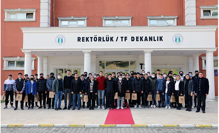 Balıkesir’den üniversite adayları SUBÜ’deydi — haber görseli