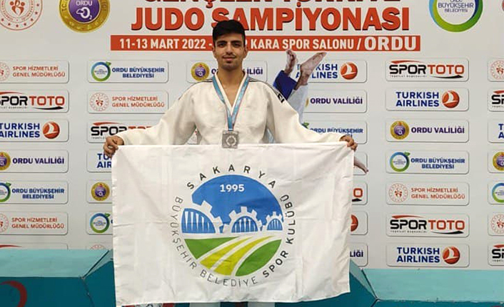 Büyükşehirli sporcu gümüş madalyanın sahibi oldu — haber görseli