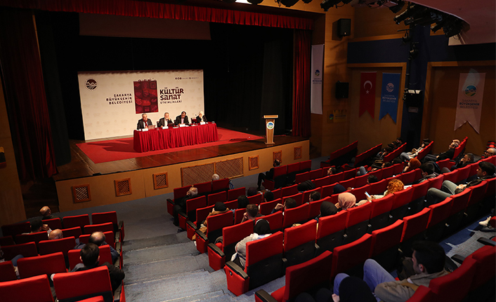 Diriliş Mimarı Sezai Karakoç AKM’de konuşuldu — haber görseli