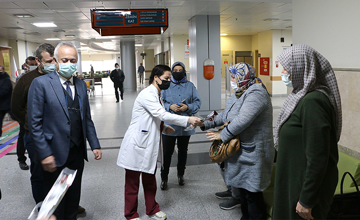 Öğütlü’den karanfilli kutlama — haber görseli