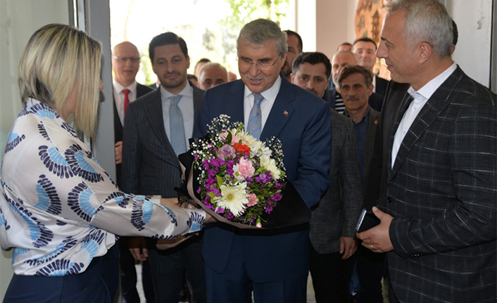 Başkan Yüce Hendek Belediyesinde Müjdeyi Verdi — haber görseli