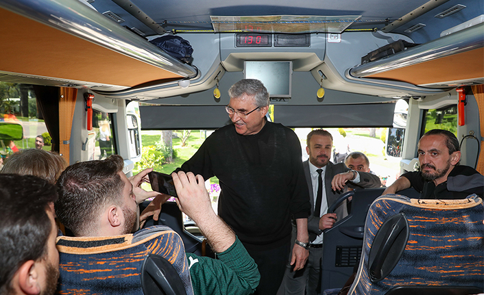 Başkan Yüce Sakaryaspor’u şampiyonluğa uğurladı — haber görseli