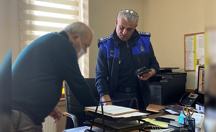 Duyarlı Vatandaş Cüzdanı Sahibine Teslim Etti — haber görseli