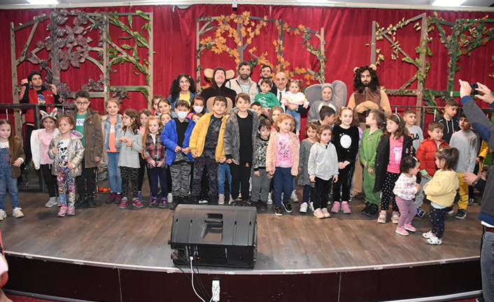 Erenler’de Çocuklar dört kafadar Müzikali’ni çok sevdi — haber görseli