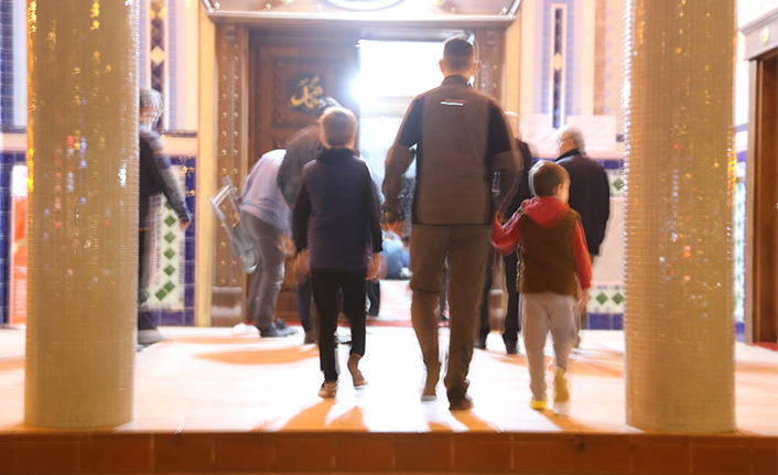 Serdivan’da İlk Teravih Heyecanı — haber görseli
