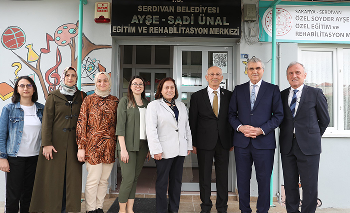 Sevgi ile kucaklayan yürek engel tanımaz — haber görseli