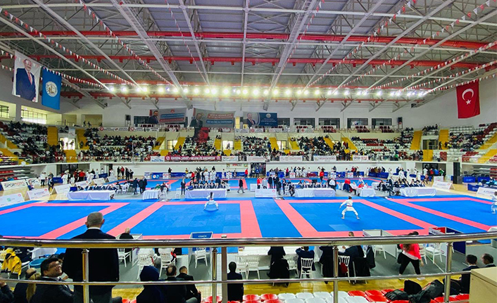 Sivasda boybeyi firtinasi esti — haber görseli