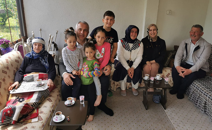 Annelere Özel kutlama  — haber görseli