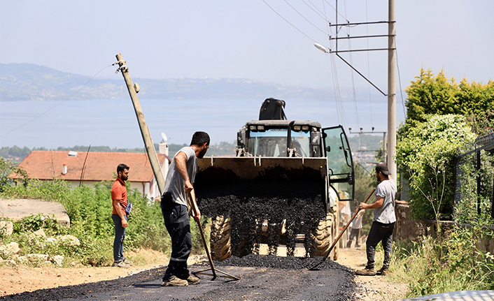 Büyükşehir’den Mahmudiye’ye güçlü altyapı ve 200 ton asfalt — haber görseli