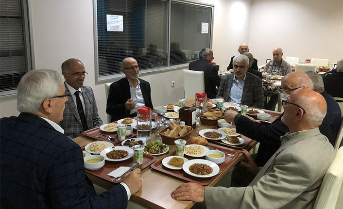 Emekli İdareciler ve Öğretmenler Unutulmadı — haber görseli