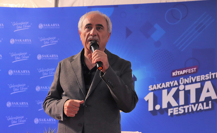 Nurullah Genç SAÜFEST’te Öğrencilerle Bir Araya Geldi — haber görseli