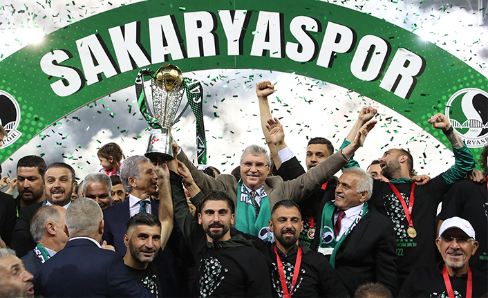 Sakaryaspor şampiyonluk kupasına kavuştu — haber görseli