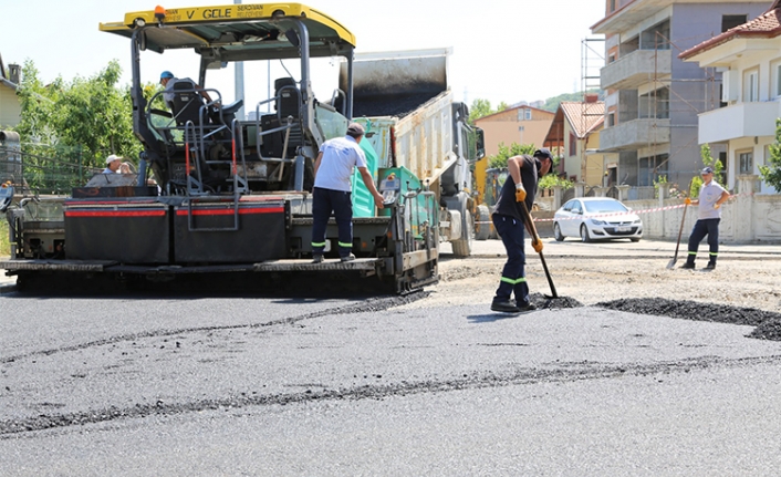 Serdivan’da Asfalt Mesaisi Devam Ediyor — haber görseli