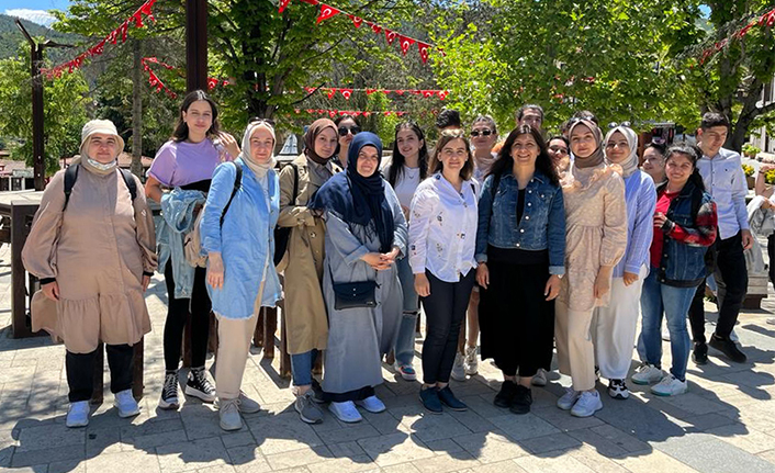 Taraklı’nın mimarisini teknik geziyle incelediler — haber görseli