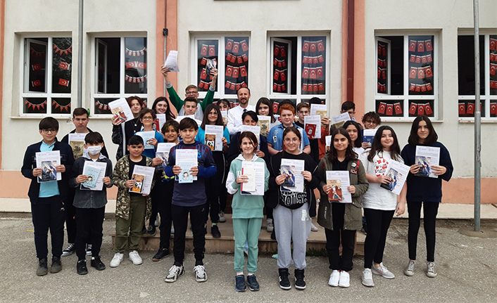Vali Kaldırım’ın Bayram Hediyesi Kitaplar Öğrencilere Ulaştırıldı — haber görseli