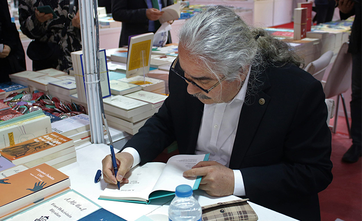 Yazar Ali Ural: “Yazarlar Görünmeyeni Görür” — haber görseli