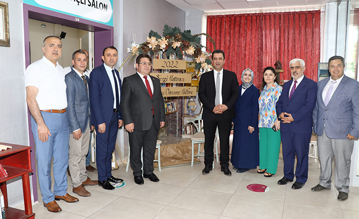 Adapazarı Halk Eğitimi Merkezinden Sergi Açılışı — haber görseli