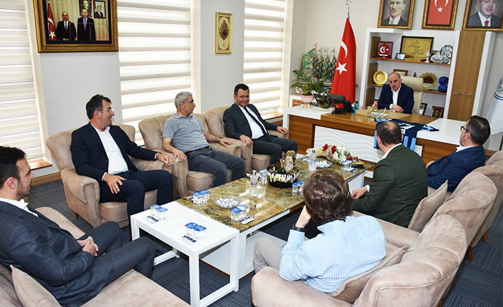Başkan Fevzi Kılıç Erenlerspor’u misafir etti  — haber görseli