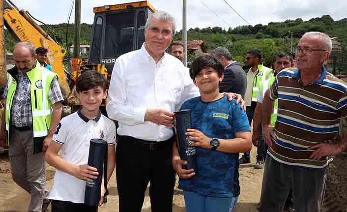 Başkan Yüce sel afetinin yaşandığı Kocaali’de — haber görseli