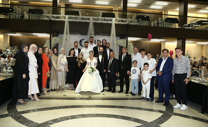 Hepbiçer ve Bayraktar Ailelerinin Mutlu Günü — haber görseli