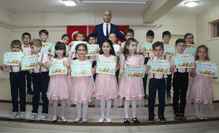 Küçük Öğrencilerden Büyük Gösteri Onlar Artık Okuyorlar — haber görseli