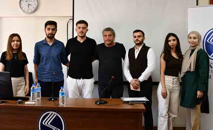 Futbol ve Jeopolitik İlişkisi Üzerine Söyleşi  — haber görseli