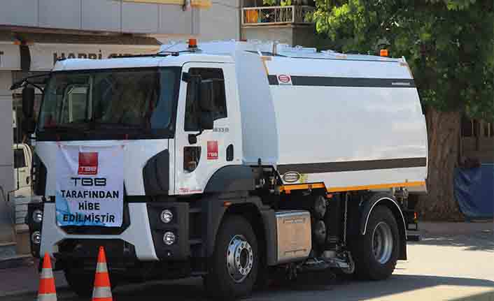 TBB tarafından fFrizli Belediyesi’ne yol süpürge aracı hibe edildi — haber görseli