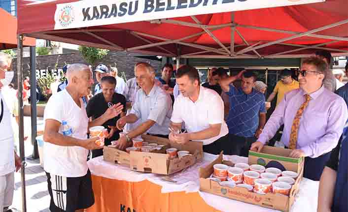 Karasu Belediyesinden Vatandaşlara Aşure İkramı — haber görseli