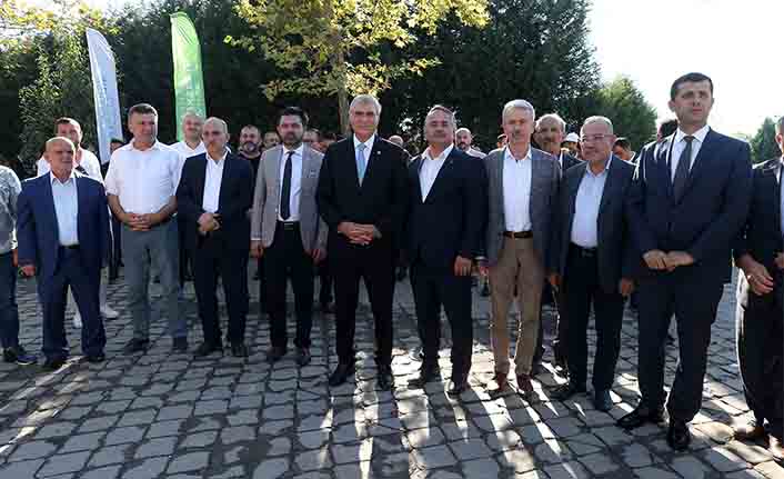 Sapanca Gölü etrafını çevreleyecek, ulusal bisiklet yolu ağına dahil olacak — haber görseli