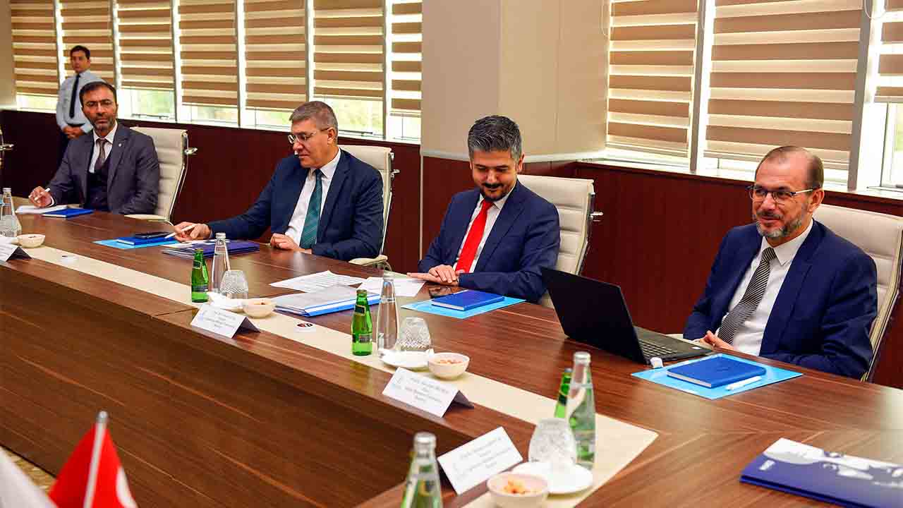 Rektörler Manisa’da +1 Eğitim Modeli’ni konuştu — haber görseli