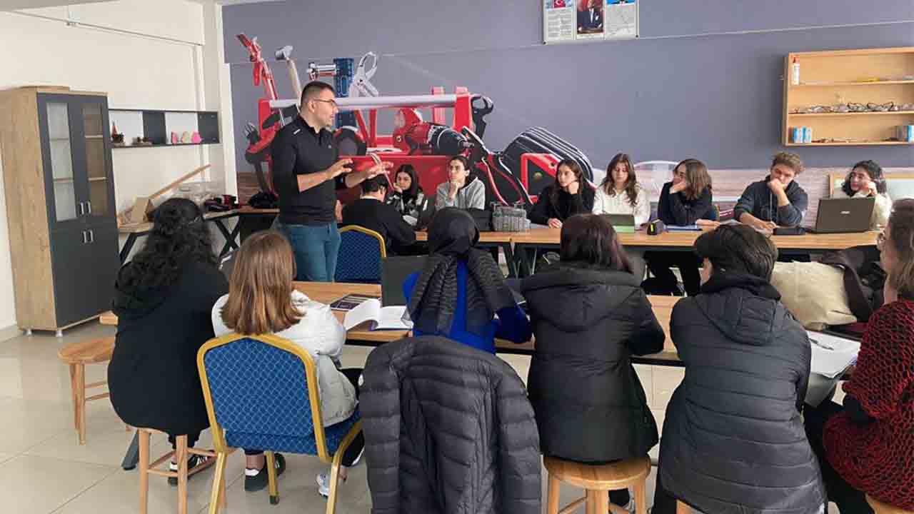 Proje yarışmalarına yönelik rapor yazma atölyeleri — haber görseli