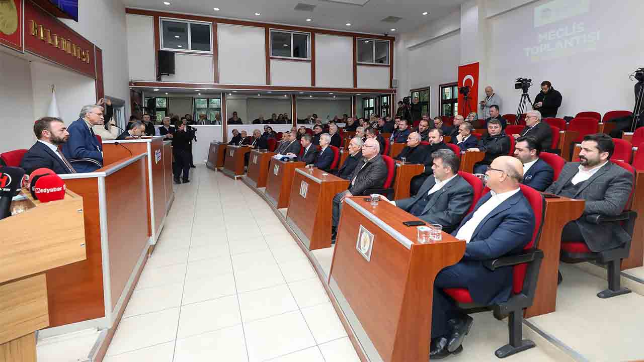 Büyükşehir meclis üyeleri huzur haklarını depremzedelere bağışladı — haber görseli