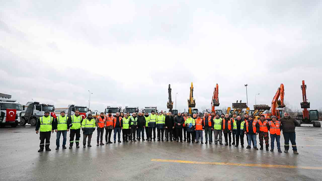43 iş makinası bölgedeki çalışmalar için yola çıktı — haber görseli