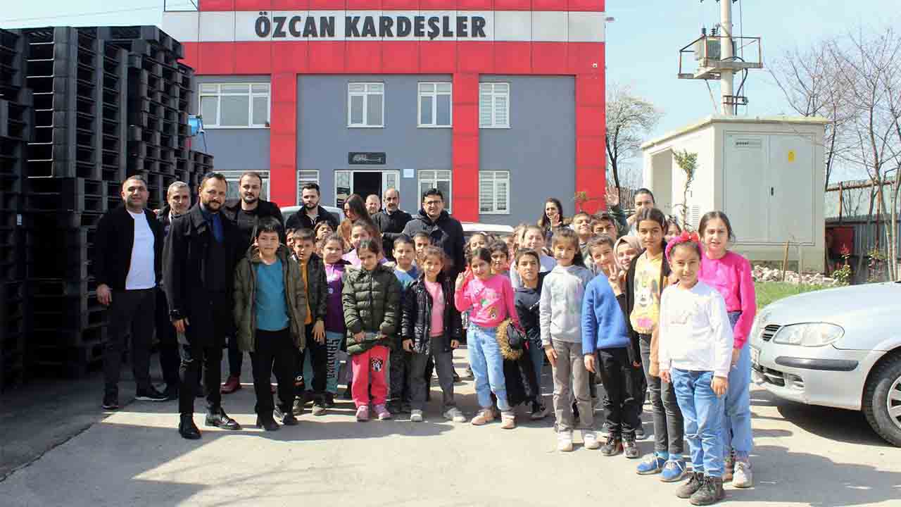 Arifiye’li Miniklere Temiz Çevre ve Geri Dönüşüm Bilincini Kazandırıyoruz — haber görseli