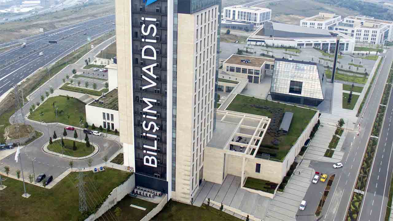 SUBÜ ve sanayi iş birliği 3 proje daha getirdi — haber görseli