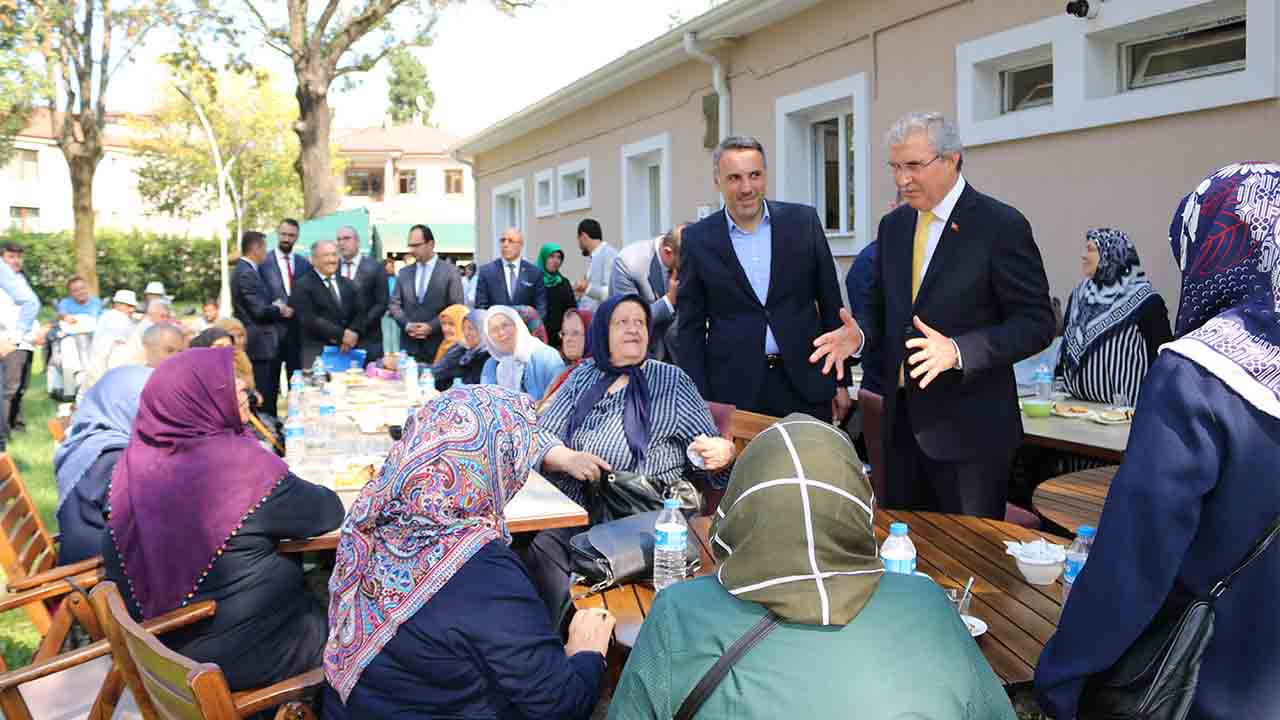 Büyükşehir Belediyesi'nden Anlamlı mesaj — haber görseli