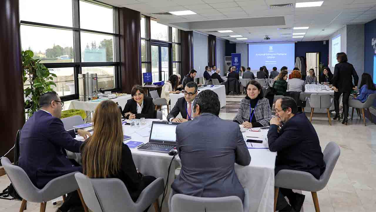 SUBÜ’de kurumsal dönüşüme çalıştay katkısı — haber görseli