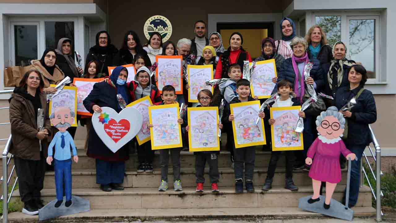 Çocuklar YADEM’de yaşlılarla resim yaptı — haber görseli