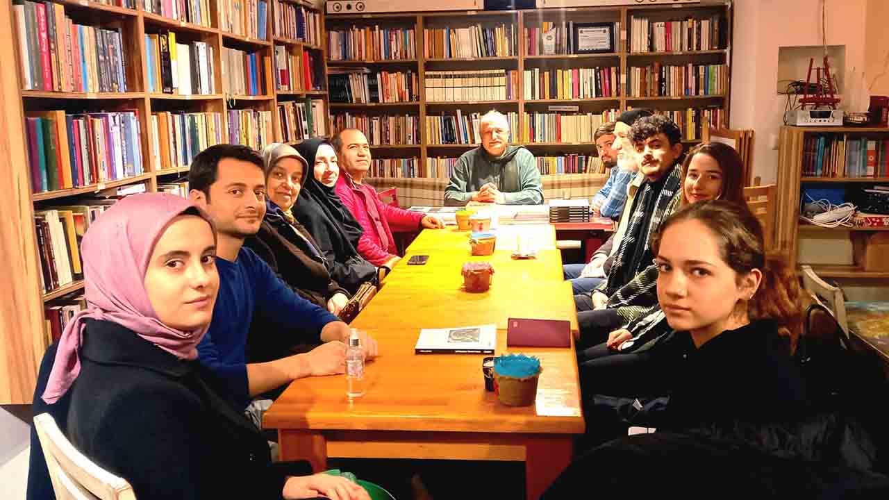 Kulüp İzmit, Yazar Tuna’yı ağırladı — haber görseli