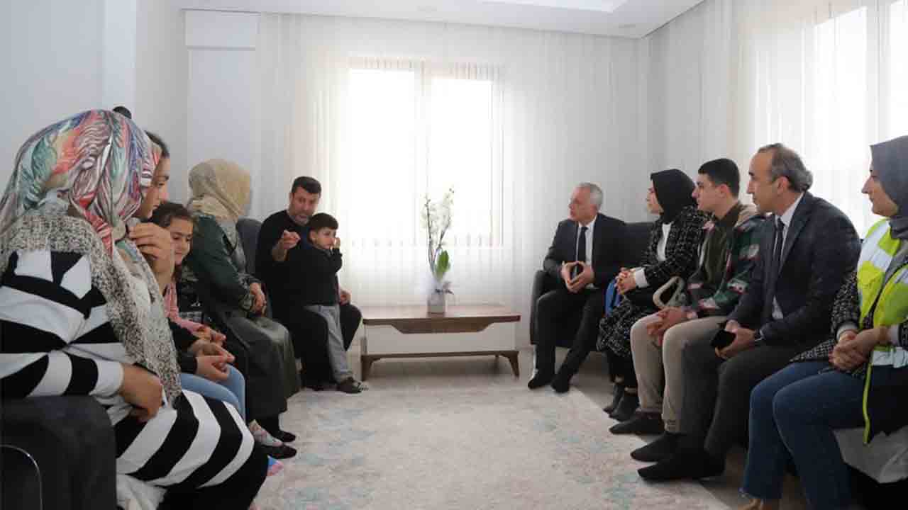Başkan Babaoğlu Depremzede aileleri yalnız bırakmıyor — haber görseli