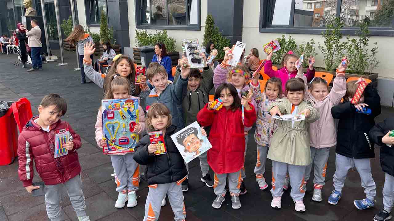 Deprem Bölgesi için Kermes düzenlediler — haber görseli