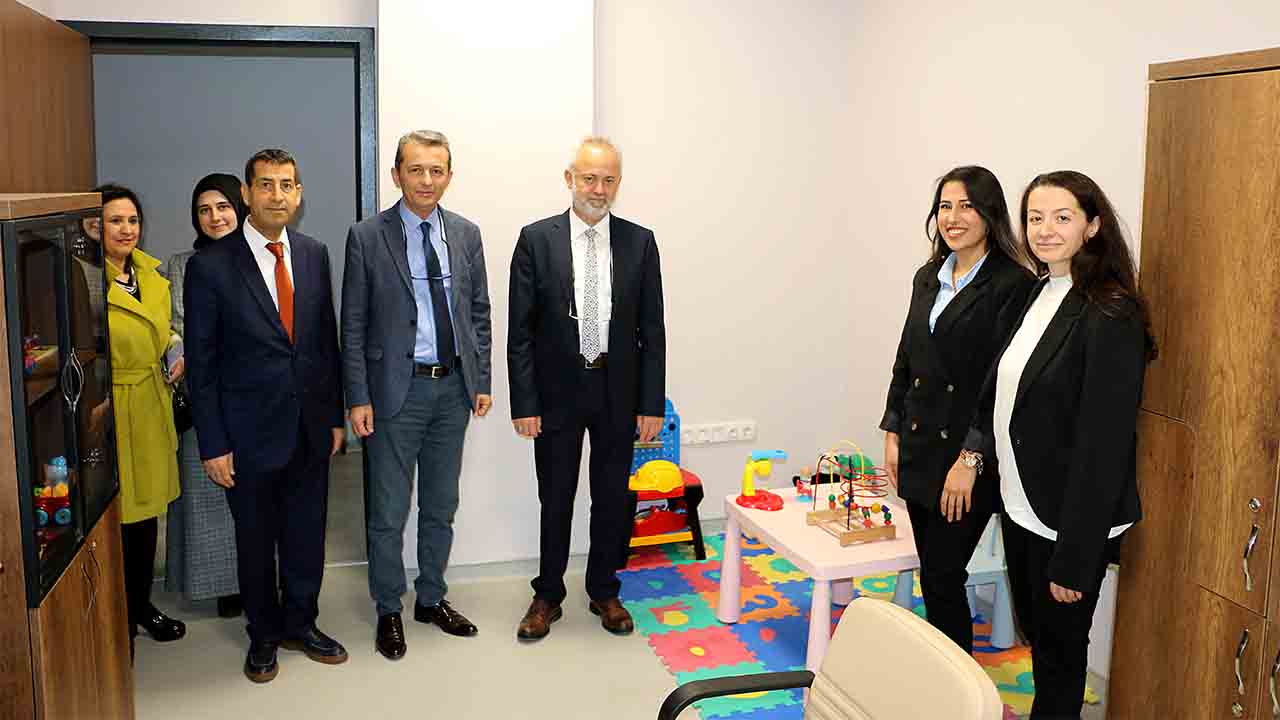 Otizm riskli çocuklar için danışma merkezi açıldı — haber görseli